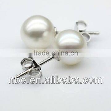 Classic design round shiny natural fresh water pearl 925 silver stud earrings