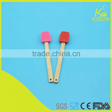 silicone patula with wood handle