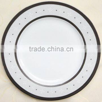 Round plate with porcelain of good quality