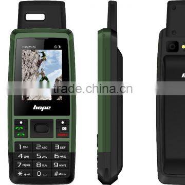 2016 Wholesale hot sale original waterproof dustproof rugged mobile phone S18mini