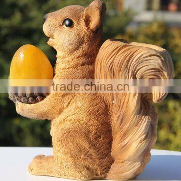 Garden Ornaments Resin Squirrel With Pinecone Solar Lights photo-2