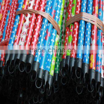 2016 Pvc Coated Wooden Broom Stick photo-5