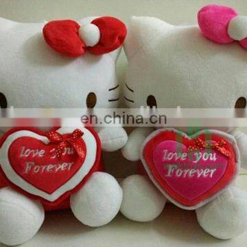 HI CE plush cat hold heart toys/ cat hold heart toys