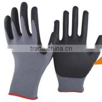 13/15 Gauge Knitted grey nylon and spandex coated black high-technology nitrile foam on palm gloves