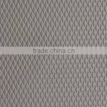 female and male embossing pattern in one roller