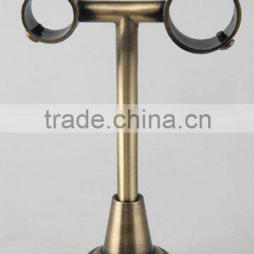curtain bracket B125026