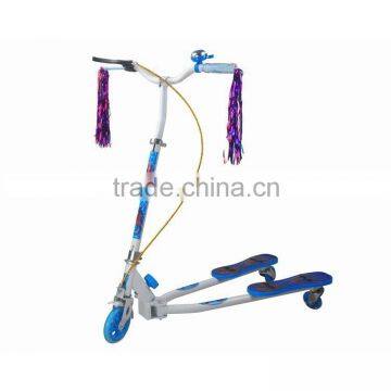 2015 fashion design,frog swing scooter with hand brake for promotion