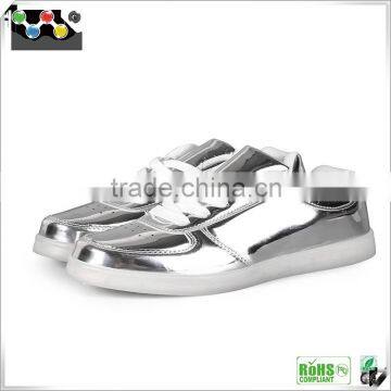 Boys Girls Soft Wear LED Luminous Sports Leisure Shoes Lace-up Led Flash Evening Shoes Golden Silver Color photo-3