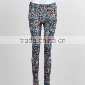 F5S31092 New Arrival Women paisley Printed Leggings