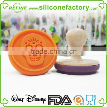 Halloween gift- creative design silicone cookie stamp with wooden handle