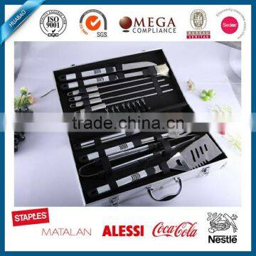 High quality new arrival hot selling 10pcs stainless steel grill bbq tool set with pp/plastic handle/3pcs bbq grill 4pcs skewer