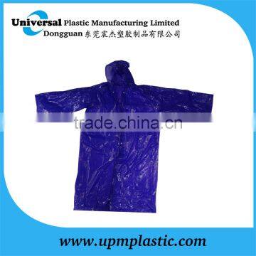 Disposable raincoat with buttons