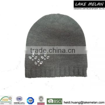 Hot Selling 100% Acrylic Knitted Beanie Hat With Stamped Diamond