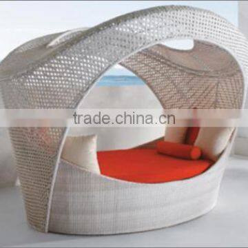 Foshan factory price Best quality indoor furniture rattan daybed with cushion                        
                                                Quality Choice