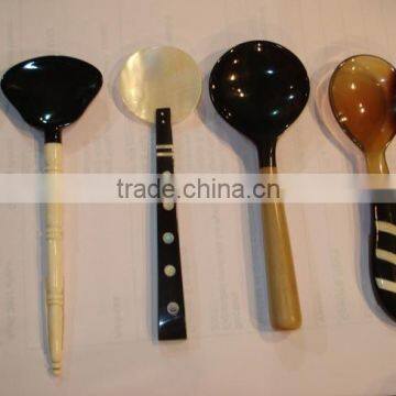 High quality best selling natural carved buffalo horn spoon from vietnam