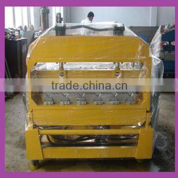 Arch roof forming machine