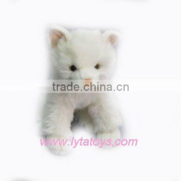 2015 Wholesale Lifelike White Plush Cat