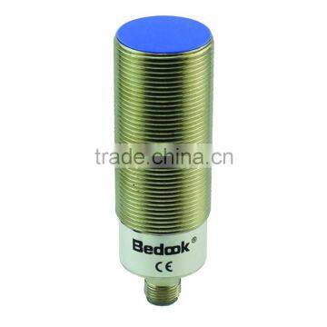 M30 Plug series AC/AC-DC 2-wire capacitive proximity sensor with metal cylindrical housing