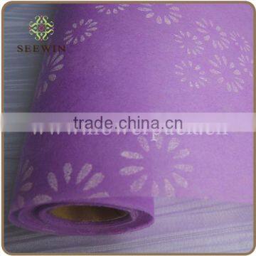 cheap nonwoven roll with fancy flower print for one time use table runner