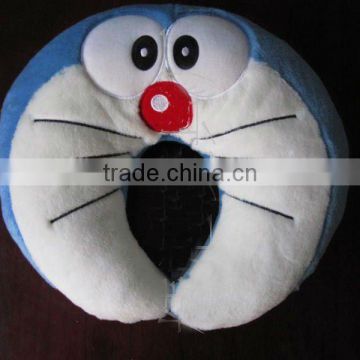 Plush animal shape pillow