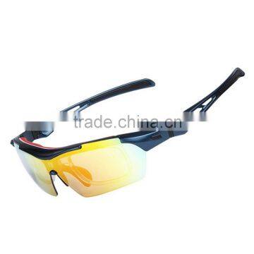 Sports Sunglasses Polarized Anti-UV Cycling Glasses With 5 Interchangeable Lenses