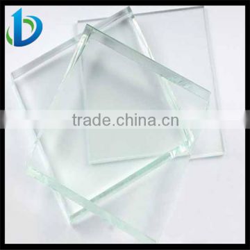 Ultra clear low iron tempered glass sheet