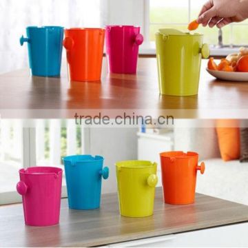 Mini Snake Garbage Can and Mini Rubbish Bin Storage Bucket for Table and Desk Plastic Trash Can