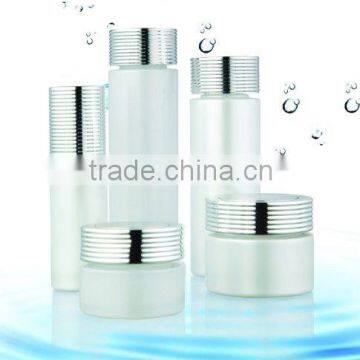 High quality glass bottle for cosmetic packing