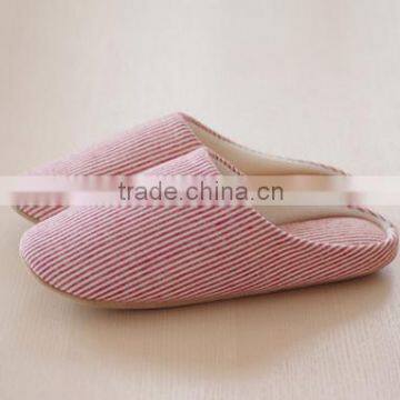2015 Hot Sale Indoor Comfortable Warm Injection Slipper