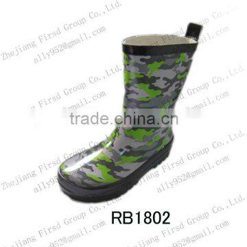 2013 kids' rubber rain boots with camouflage pattern