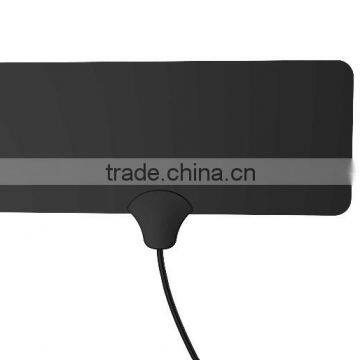 Flat HDTV indoor antenna with high performance