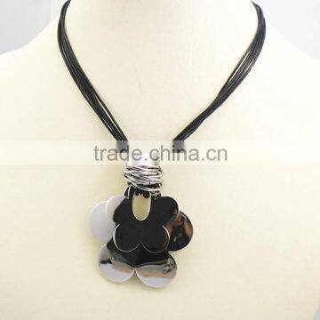 Handmade Stainless Steel Polished Double Flowers Pendant Necklace