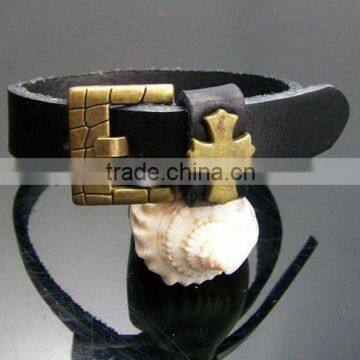 Top design black leather cross bracelet