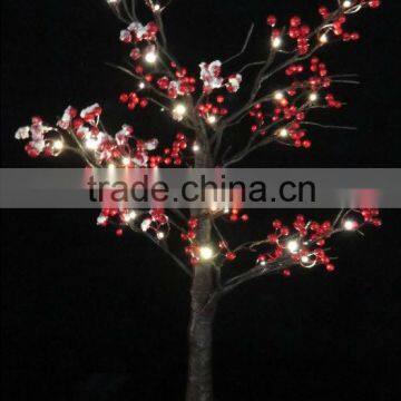 24 led tree light with berry