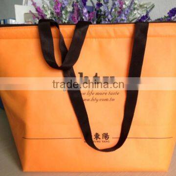 Nonwoven cooler bag