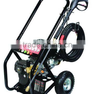 Three plunger high pressure cleaner