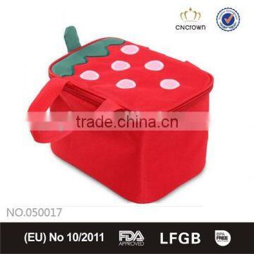 Nylon strawberry cute lunch bag with handle for kids