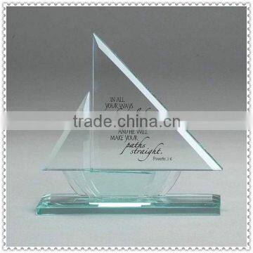 Popular Jade Glass Sailboat Plaque For Decoration & Souvenir