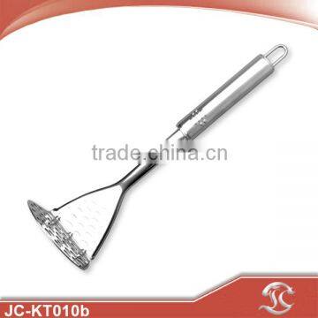 Foldable stainless steel potato masher