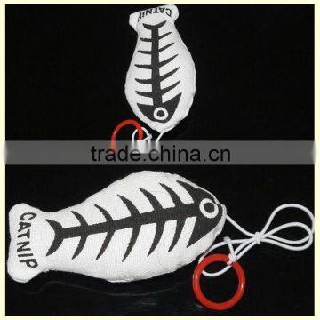 fish shape catnip toy
