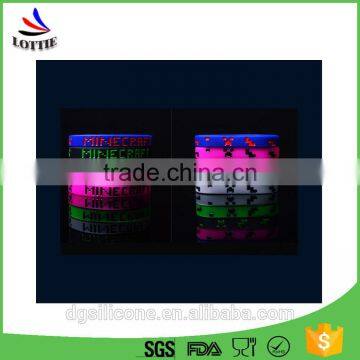 China Manufacturer BPA Free 100% Food Grade Silicone Wristbands photo-4