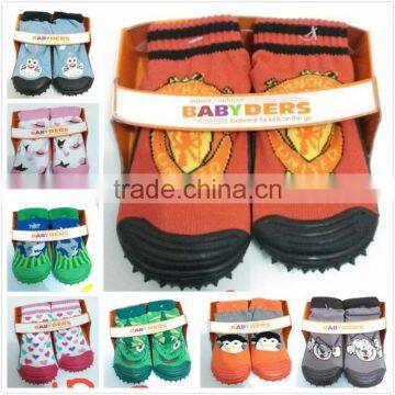 Wholesale funny mepiq rubber newborn baby boy hand shoes M5041001