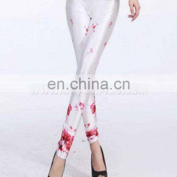 Elegant White Polyester Spandex Leggings photo-2