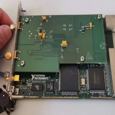 En stock~NI PXI-5620 carte d'acquisition de données 64MS/S, fonctionnement intact 185701H-01