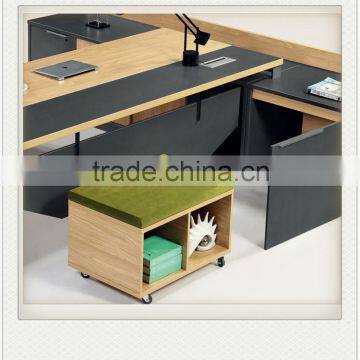 1 seat classic office desk with black frame