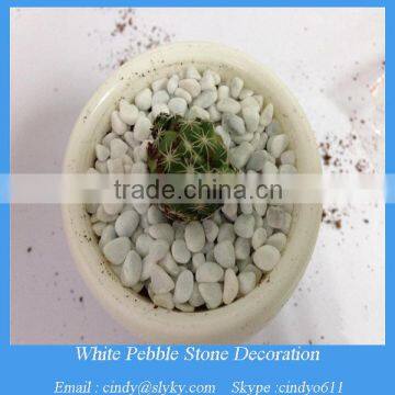 Small snow gravel pebble stone for decoration