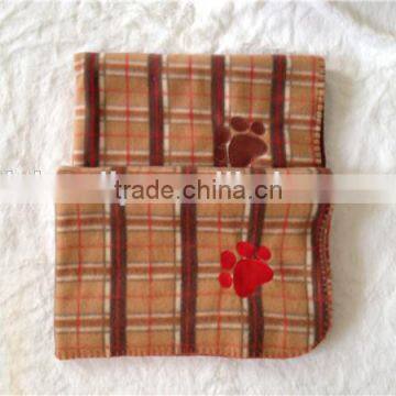 Plaid paw emergency wool coral fleece pet throw blanket