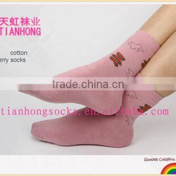 manufacturer in china high quality cotton terry socks non slip socks for women