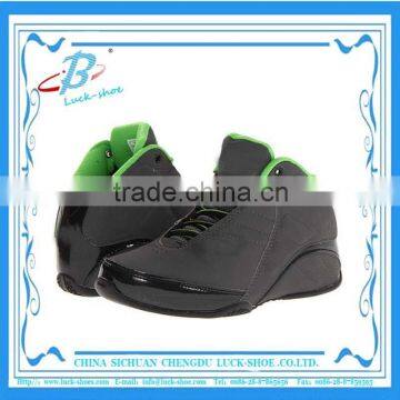 2016 Fashion design men basketball shoes OEM