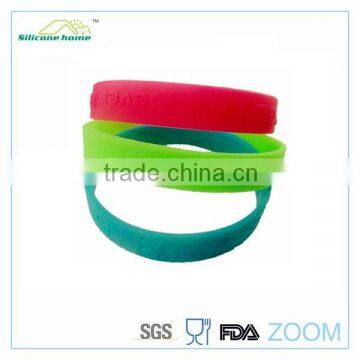 FDA&LFGB Certificated colorful silicone wristband with logo printed